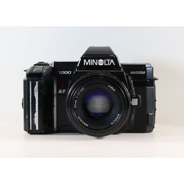 Minolta Maxxum 7000 35mm AF SLR w/ 50mm F1.7 Lens, Works With Case