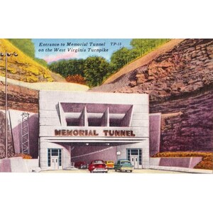 Postal de la entrada al túnel conmemorativo en la autopista de peaje de Virginia Occidental TP-15, sin sellar, 1930-1950