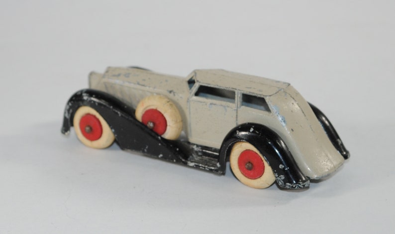 Diecast Metal Toy Hand Painted 1940s Vintage Manoil Streamline Coupe American Made Rare Marked Number 3 Made in the USA