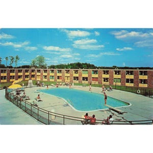 Pocztówka Holiday Inn, Maine Turnpike, Portland, Maine Chrome Opublikowano w 1971 r.