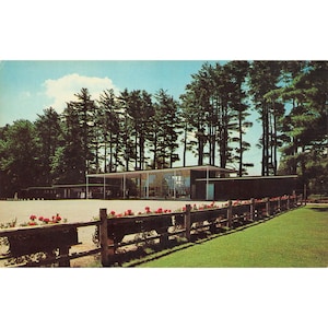 Cartão postal A entrada principal para Tanglewood nos belos Berkshires Chrome