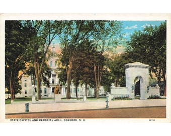 Cartolina State Capitol e Memorial Arch, Concord, N.H. Bordo bianco vintage non pubblicato 1917-1929