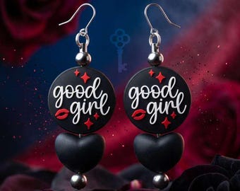 Good Girl Svarta Hjärtformade Örhängen - Dark Romance Inspired