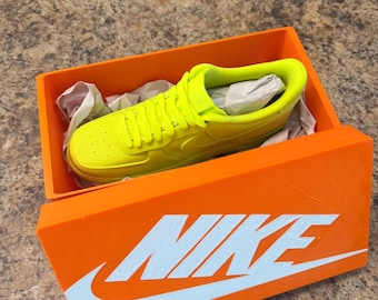Personalisierte Neon Mini Sneaker Display Box: Von Nike inspirierter Organizer, Aufbewahrung für Innendekoration