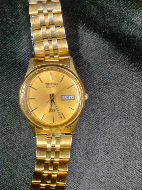 Vintage Seiko Quartz SQ Gold Watch - Day/date in Spanish - Classic 