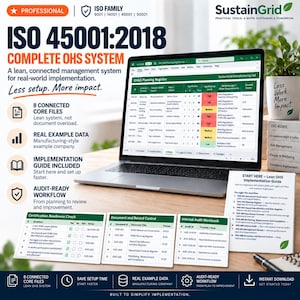 Op de afbeelding: Een laptop met een ISO 45001:2018 OHS-systeemspreadsheet, omringd door gedrukte documenten, waaronder een certificeringscontrole, document- en recordbeheer, een intern auditwerkboek en een implementatiehandleiding.
