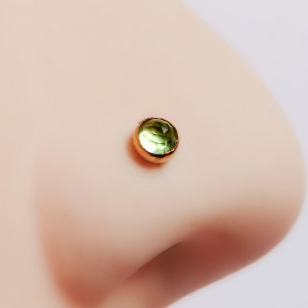 peridot nose stud 14k gold filled, small L shape gemstone nose stud in gold filled, 6mm long minimalist nose stud with faceted peridot