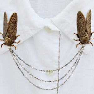 cicada collar pins antique brass, collar chain, collar brooch, lapel pin, cicada pin, cicada brooch, insect jewelry, scarab accessory