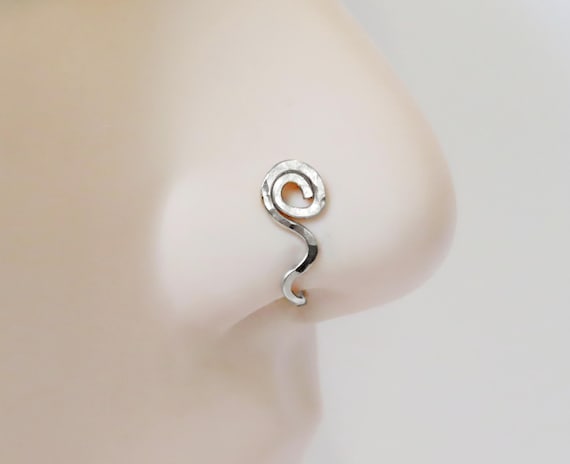 silver nose cuff with hammered swirl, sterling silver fake nose ring, hammered faux nose hoop no piercing required, clip on snake nose ring