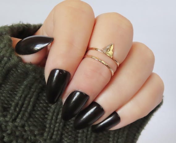 Stacking knuckle rings with hammered triangle in gold filled, Single ring or ring set, stackable midi rings, choose sizes 1-5