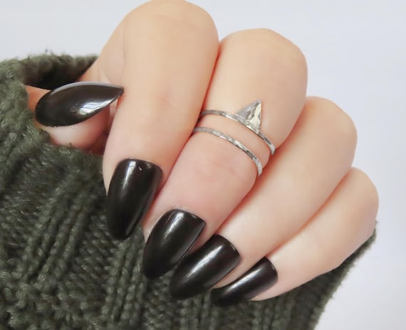 Triangle knuckle ring in sterling silver, Single ring or ring set of stacking rings, hammered midi rings in sizes 1-5