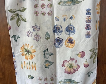 Vintage JCPenney Pansy Floral Pillowcase 1970's-1980's botanical