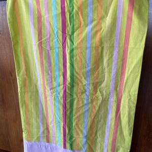 Komboze! Federa per cuscino standard a righe zig-zag multicolore, un piccolo mix di colori.