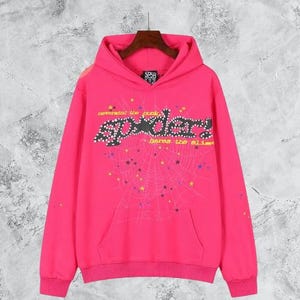 Puede incluir: Un juego de tres tazas de cer&aacute;mica con un acabado moteado y mate. Las tazas son de color crema, gris claro y gris oscuro. Cada taza tiene un dise&ntilde;o simple y minimalista, ideal para caf&eacute; o t&eacute;.