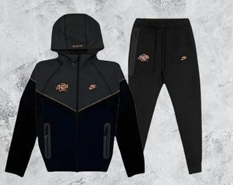 Chándal con capucha y pantalones deportivos Syna Central Cee