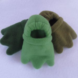 Fleece Frog Feet Baby Soft Sole Slippers- Green Fleece Frog Feet Baby Shoes