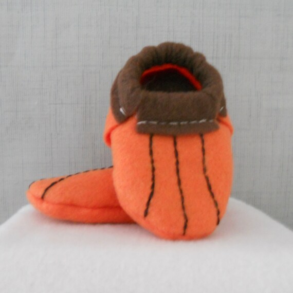 baby slippers size 2