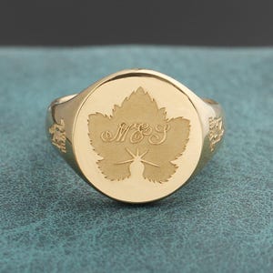 18K Gold Classic Heraldic Crest Ring with Maple Leaf Engraving Heirloom Signet