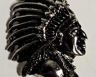 Vintage Silberfarbener Native American Häuptling Profil Double-Post Anstecknadel