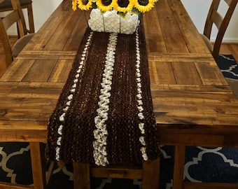Easy Knit Table Runner Pattern: Bulky Wool Farmhouse Decor (PDF Pattern)