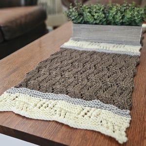 Patrón de camino de mesa tejido fácil: Decoración rústica (Patrón descargable en PDF)