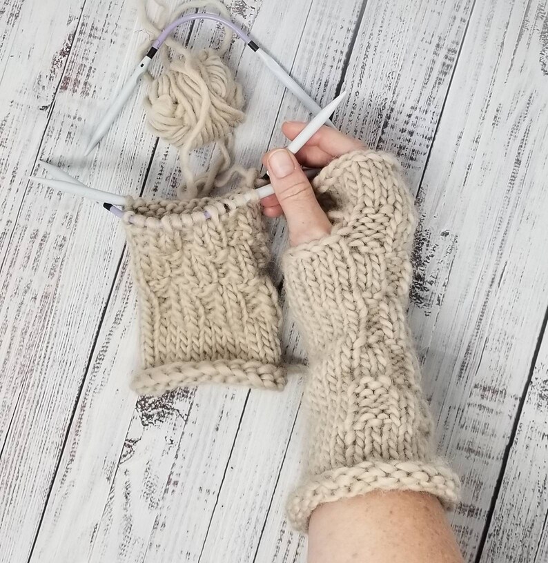 KNITTING PATTERN Hygge Yarn Fingerless Gloves Bulky Yarn Etsy