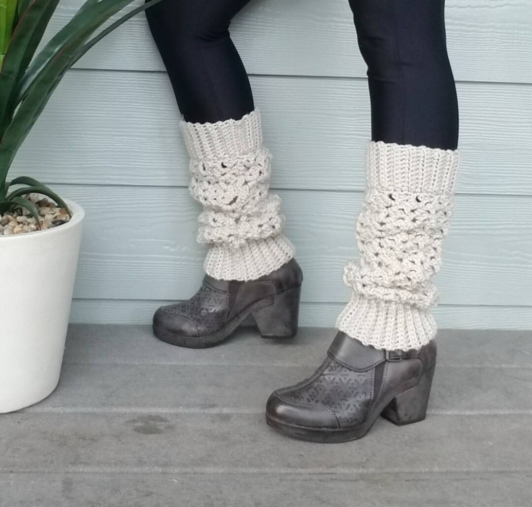 20 Free Patterns for Crochet Leg Warmers • Oombawka Design Crochet
