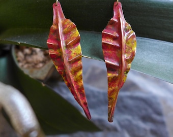 Pendientes de hojas de otoño formados por pliegues, hojas de otoño dobladas, pendientes de hojas con forma de pliegues de colores, hojas artesanales formadas por pliegues de otoño