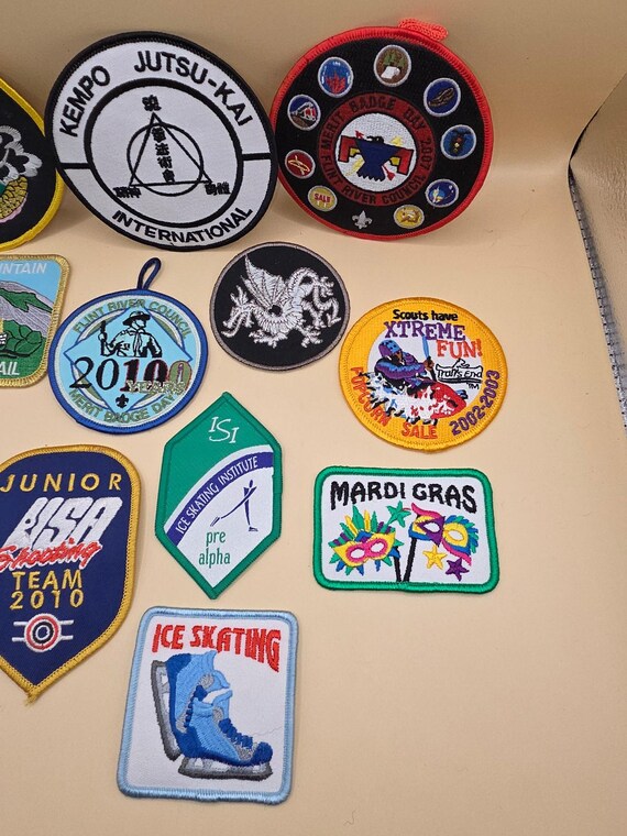 Vintage Boy Scouts Girl Scouts Patches Lot View 3