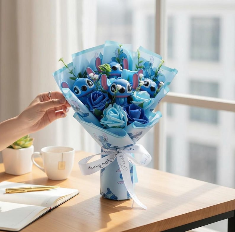 Detail of the dark blue and light blue foam roses in the toy arrangement.