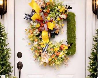 Luxury Bee Spring Wreath, Yellow Floral Summer Door Decor, Garden Inspired Front Door Wreath, Everyday Elegant Wreath