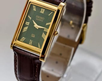 Vintage Seiko Tank Quartz Watch – Slim Green Roman Dial, Refurbished Unisex Dress Watch