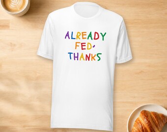 すでにお腹いっぱいです、ありがとうTシャツ、面白い新米ママTシャツ、産後ギフト
