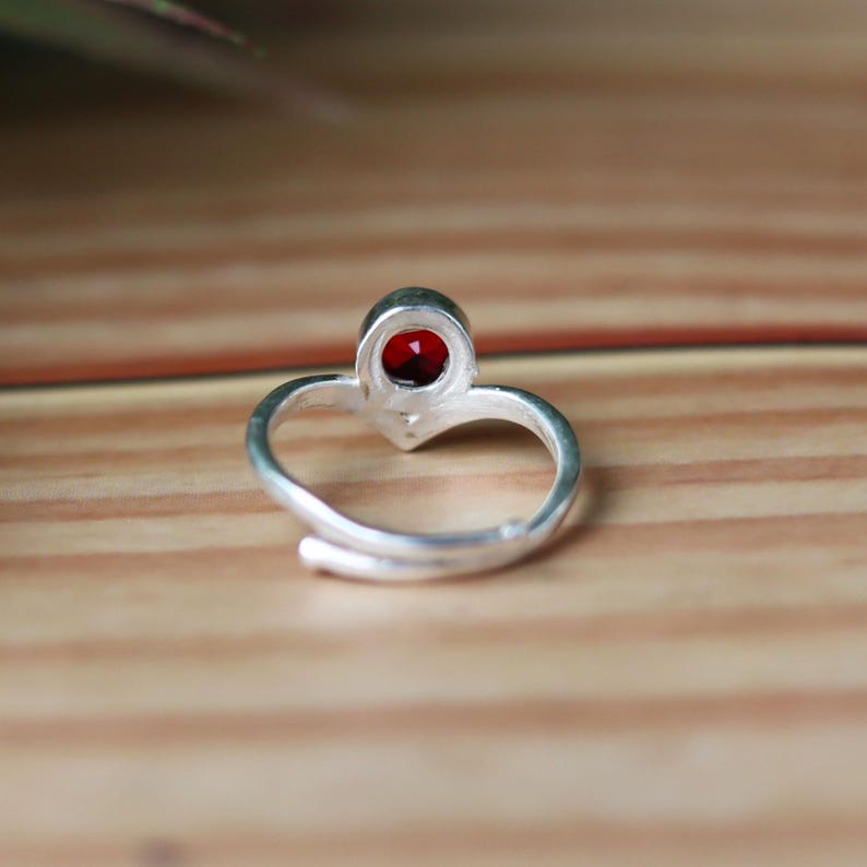 レッドルビーリング ステートメント ボヘミアン - カクテルスタイルの宝石リング、925スターリングシルバー、感情を癒すギフト 画像 10