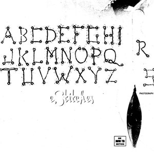 Könnte beinhalten: Schwarzweißes Bild des Alphabets in einer gestickten Schriftart. Die Buchstaben bestehen aus kleinen Kreisen, die durch Linien verbunden sind. Das Wort "Stitches" steht unter dem Alphabet.