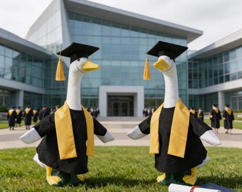 Afstudeergansoutfit voor 23-inch gans, petjurkkleding, gefeliciteerd Grad Decor