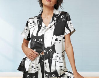 Söt svartvit kattpyjamas, siden-satinsömnad för kvinnor, present till kattälskare, långärmade loungekläder, roligt kattungetryckt pyjamasset