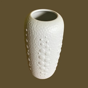 Vintage KPM Bavaria Op Art Vase 736/2 Bisque Porcelain White Relief Knobs Structure 70s Mid Century Modern Space Age Bubble Porcelain Vase