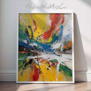 Puede incluir: Un juego de tres tazas de cerámica con un acabado mate moteado. Las tazas son de color crema, gris claro y gris oscuro. Cada taza tiene un diseño simple y minimalista.