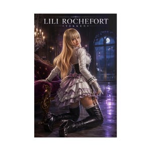 以下が含まれることがあります： 「LILI ROCHEFORT TEKKEN」と書かれたポスター。白とラベンダー色のフリルドレス、黒いコルセット、白い手袋、黒いサイハイブーツを着用した金髪のキャラクターが、暗く装飾された部屋の床に膝をついている様子が描かれています。