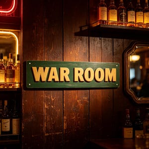 WAR ROOM Metallschild – 10 x 40 cm Vintage-Wanddeko aus Blech für Bar, Spielzimmer, Garage, Fitnessstudio – Taktische Motivationsplakette