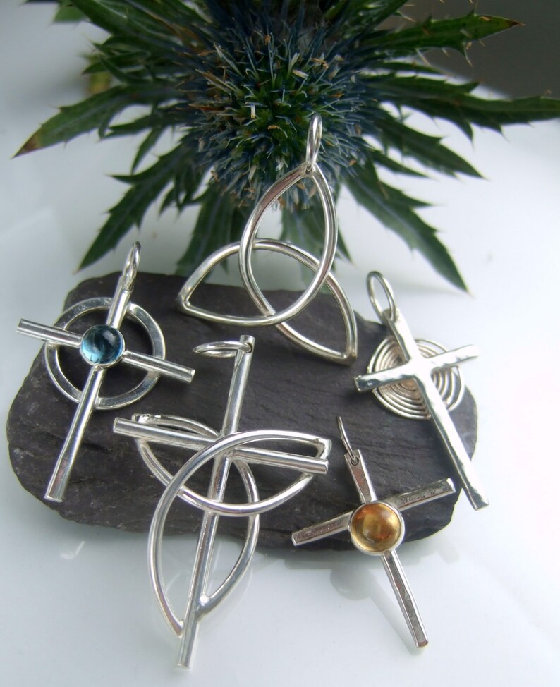 Trinity Knot Necklace Etsy