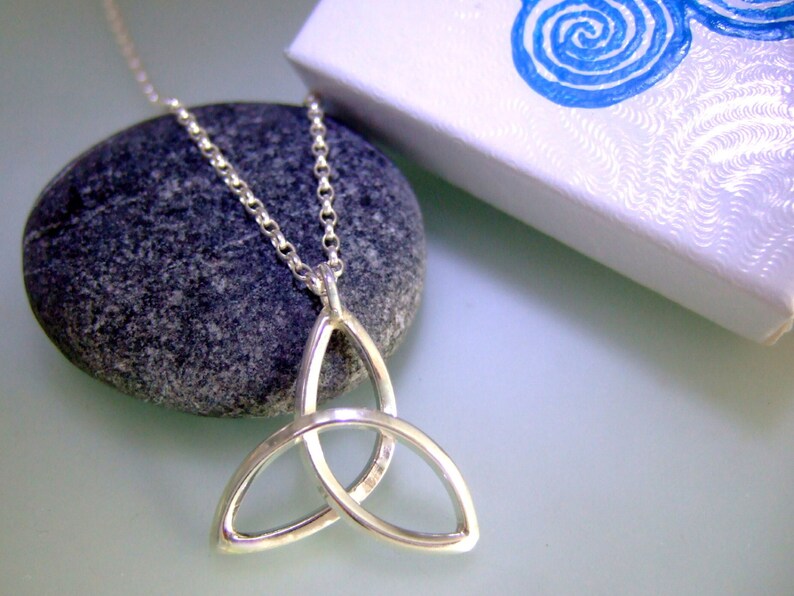 Trinity Knot Necklace Etsy