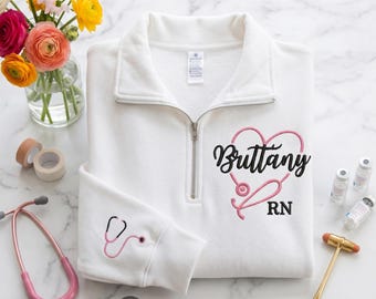 Sudadera personalizada con cremallera de un cuarto para enfermera, jersey bordado personalizado para enfermera registrada, sudadera con estetoscopio para enfermera, regalo de agradecimiento para enfermeras