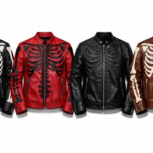 Könnte beinhalten: Vier Lederjacken mit Skelett-Rippen-Designs. Die Jacken sind schwarz mit weißen Knochen, rot mit schwarzen Knochen, einfarbig schwarz und braun mit cremefarbenen Knochen. Jede Jacke hat einen Reißverschluss und einen Stehkragen.