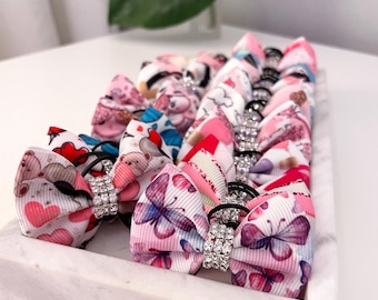 Handgemachte Hunde Haarschleife 1 Stück, kleine Hunde Haarschleife, Welpen Haarschmuck, handgemachte Fellschleifen