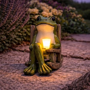 Solar Frog Garden Light – Outdoor Waterproof Solar Lamp, Resin Frog Statue with LED Glow, Patio Yard Decor, Cute Garden Lighting Gift