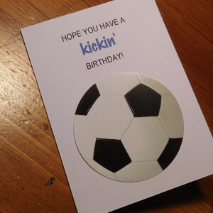 Carte d'anniversaire ballon de football, carte d'anniversaire de football, carte d'anniversaire pour joueur de football, anniversaire de coup de pied de football, anniversaire pour le football, carte de football,