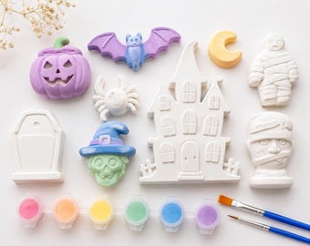 Jesmonite Halloween Figurine Paint Kit, Spooky Craft Activity Set (Set of 5 or 9)