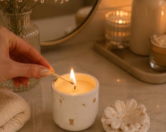 Floral Candle with Decorative Flower Lid | Handmade Luxury Ceramic Home Decor